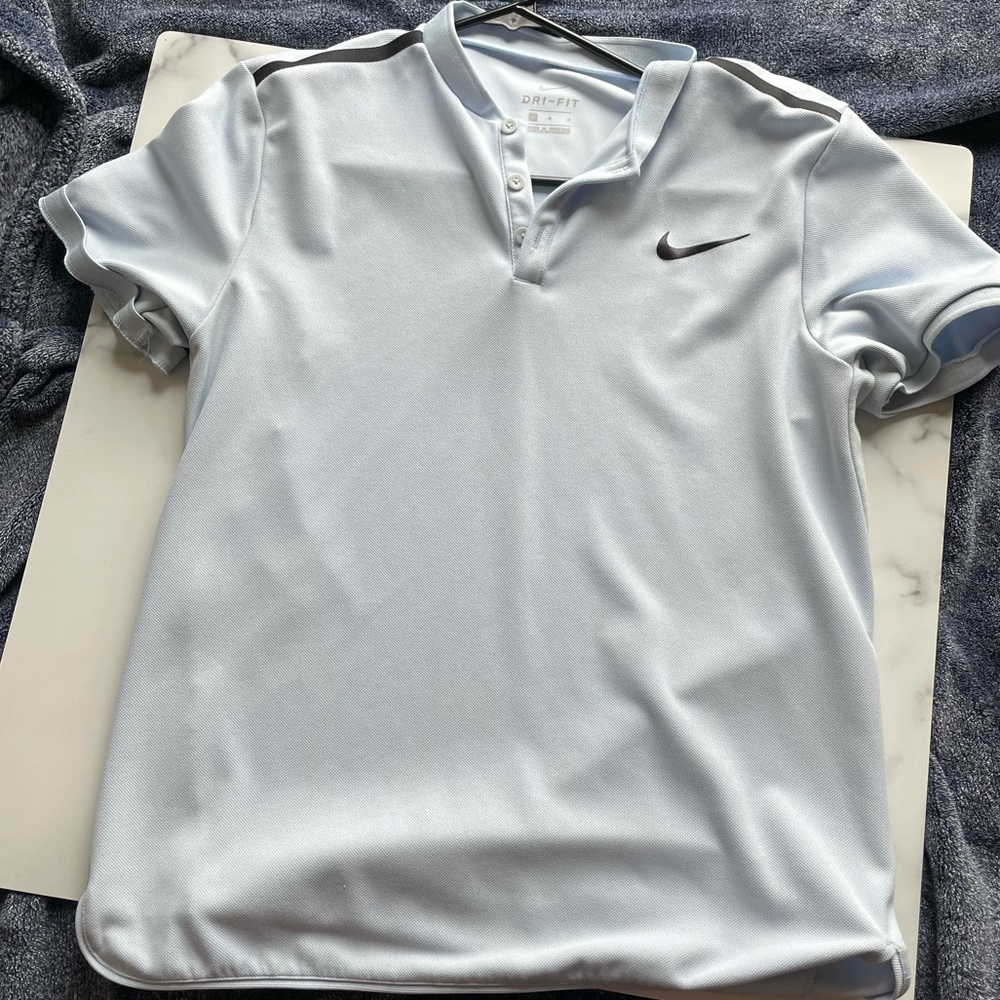 NIKE DRI-FIT MEDIUM